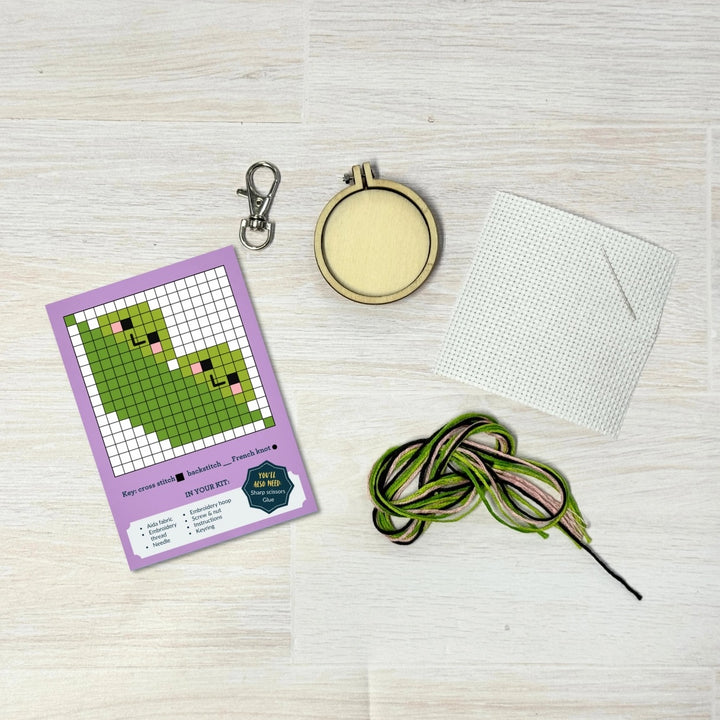 Mini Broderingskit We´re Like Two Peas In A Pod