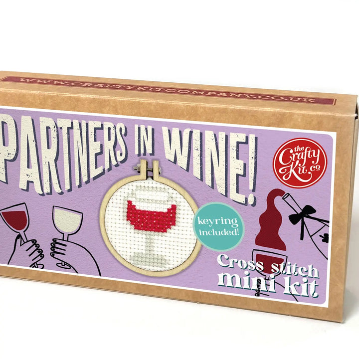 Mini Broderingskit Partners In Wine!