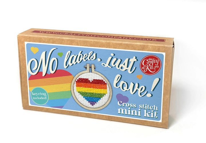 Mini Broderingskit No Labels, Just Love