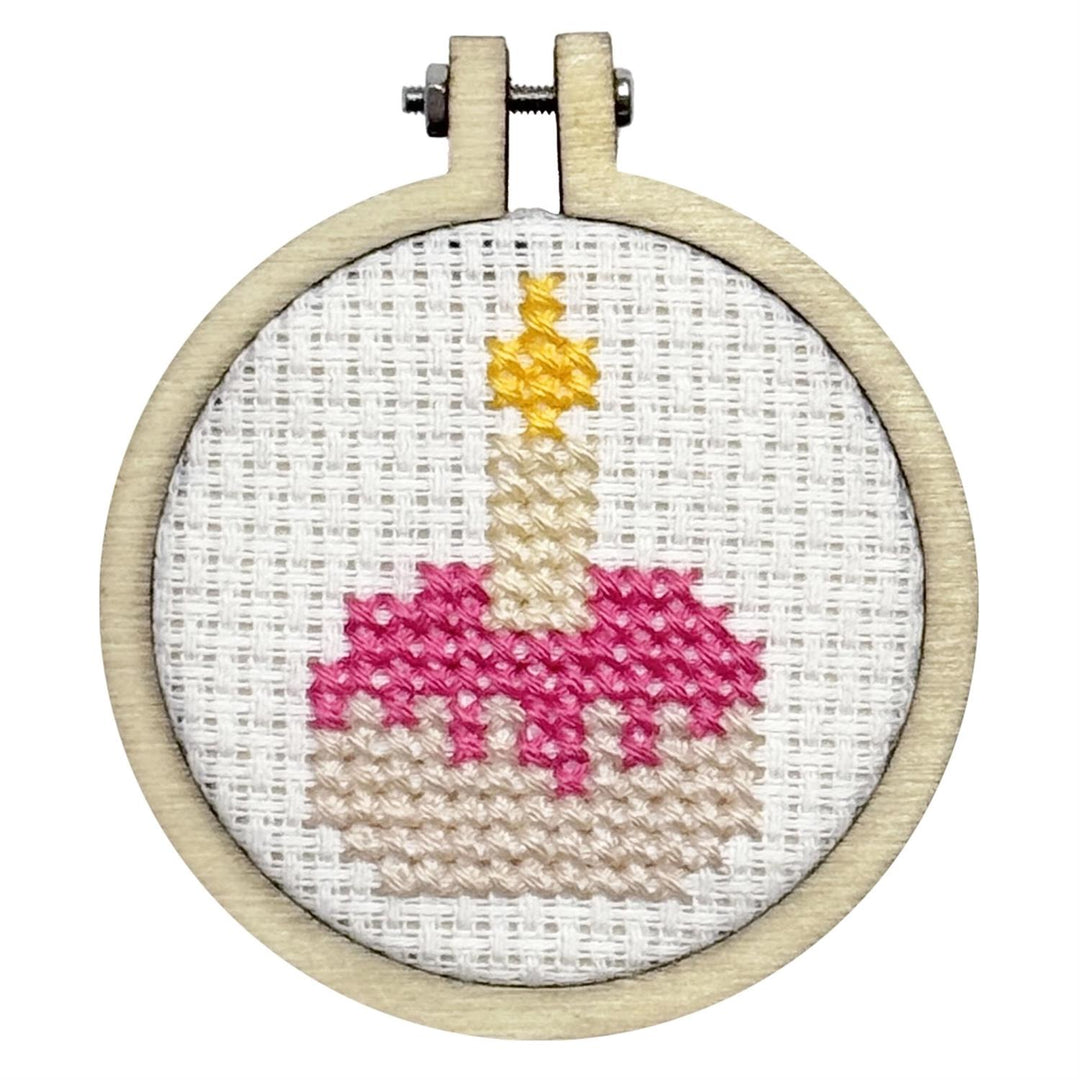 Mini Broderingskit Happy Birthday!
