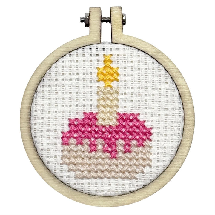Mini Broderingskit Happy Birthday!