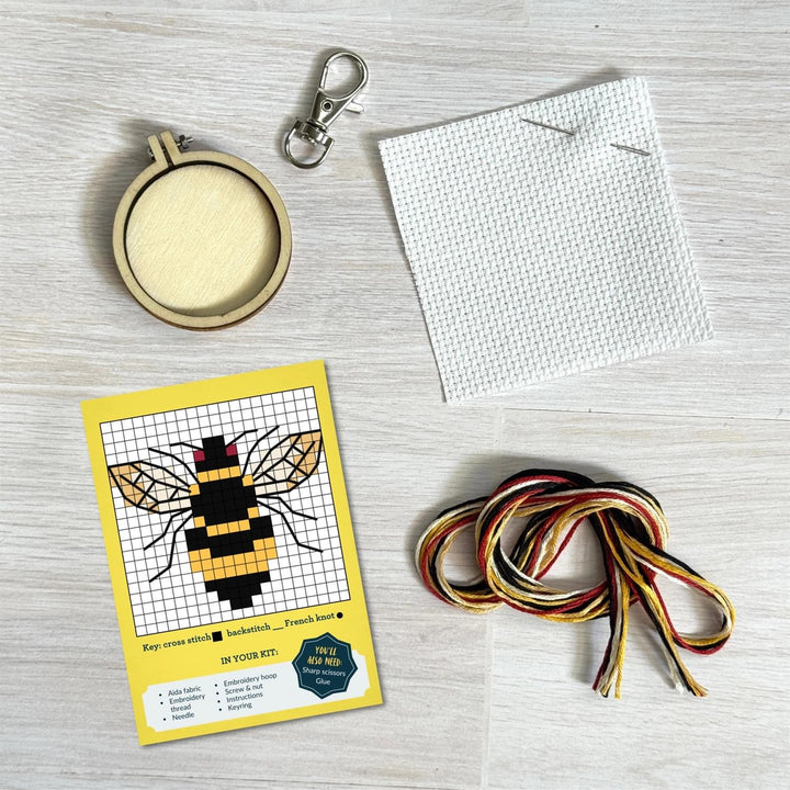 Mini Broderingskit Love The Earth Love The Bees